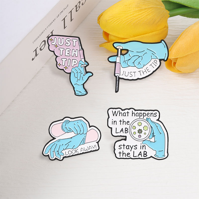 Broches en émail sur le thème  - Medical Lab Gifts avis et prix